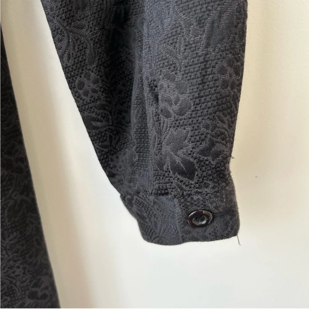 Forever 21 • Black Textured Floral Trench Coat - Picture 3 of 6